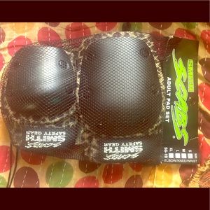 Leopard Smiths Scabs Elbow and Knee pads